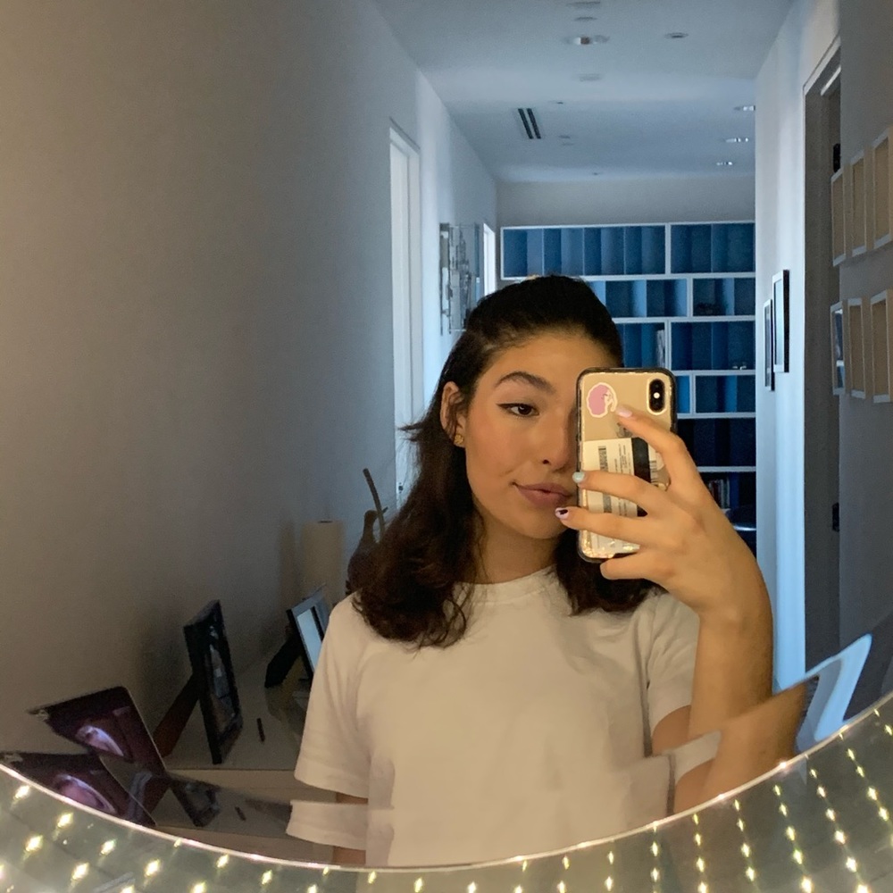 Meet your Posher, Ana